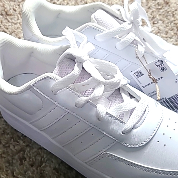 Adidas White Sneakers Modern Minimalist Design - Picture 4 of 5